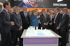 Ericsson GmbH: Fraunhofer und Ericsson stellen Bundeskanzlerin Angela Merkel und dem schwedischen Ministerpräsidenten Stefan Löfven ein gemeinsames Konzept für ein industrielles 5G-Forschungsnetz vor