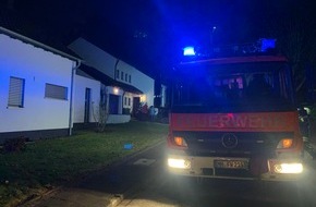 Feuerwehr Mülheim an der Ruhr: FW-MH: Gemeldeter Zimmerbrand! Eine Person aus verrauchter Wohnung gerettet!