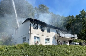 Kreisfeuerwehrverband Bodenseekreis e. V.: KFV Bodenseekreis: Großeinsatz der Feuerwehren bei Wohnhausbrand