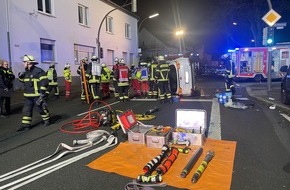 Feuerwehr Dortmund: FW-DO: Verkehrsunfall in Sölderholz / Feuerwehr befreite eingeklemmte Person