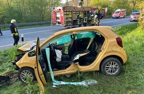 Feuerwehr Lennestadt: FW-OE: Verkehrsunfall mit eingeschlossener Person in Lennestadt-Meggen