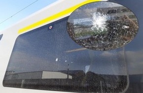 Bundespolizeidirektion Sankt Augustin: BPOL NRW: Zeugen gesucht: Zwei Züge beschädigt - Bundespolizei ermittelt
