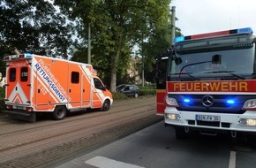 Feuerwehr Dinslaken: FW Dinslaken: Verkehrsunfall mit 2 Verletzten Personen
