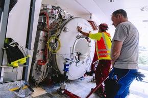 Olgäle-Stiftung hebt kinderradiologische Diagnostik im Klinikum Stuttgart mit KI-MRT auf ein neues Level