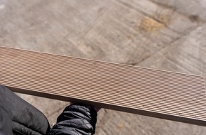 Lacker Nature: K&auml;fereiche - jetzt erst recht! / K&auml;fereiche statt Importholz: Wie heimisches Eichenholz Garten- und Bauprojekte verl&auml;sslich macht