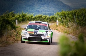 Skoda Auto Deutschland GmbH: SKODA AUTO Deutschland-Piloten Fabian Kreim/Frank Christian beweisen großes Kämpferherz bei der Rallye Deutschland (FOTO)