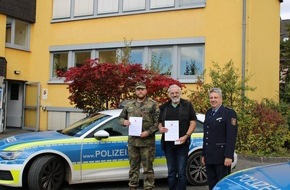 Polizeidirektion Koblenz: POL-PDKO: Bürger und Polizei - Wir brauchen uns! Polizei zeichnet Autofahrer für Zivilcourage aus.