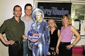 Bauer Media Group, Perry Rhodan: Fans in aller Welt feiern 40. Geburtstag von PERRY RHODAN / Größte Science Fiction-Serie der Welt startete am 8. September 1961 - jetzt auch Ausgaben in China