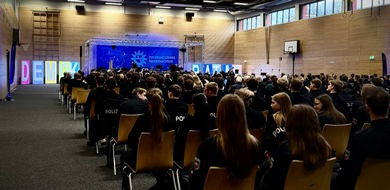 Polizeiakademie Niedersachsen: POL-AK NI: 80-j&auml;hriges Gr&uuml;ndungsjubil&auml;um der Landespolizeischule / Die Wiege moderner, demokratischer polizeilicher Bildungsarbeit steht in Hann. M&uuml;nden