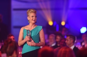 ZDF: "Der Deutsche Fernsehpreis" 2017 im ZDF /  Barbara Schöneberger moderiert, ZDF-Magazin "Leute heute" berichtet (FOTO)