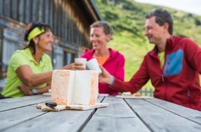 Montafon Tourismus: Wanderung mit kulinarischem Höhepunkt - BILD