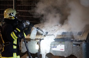 Freiwillige Feuerwehr Menden: FW Menden: Silvesterbilanz der Feuerwehr Menden: 25 Einsätze in der Nacht