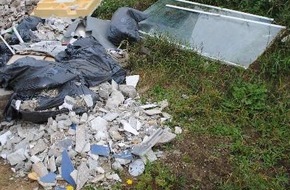 Polizeiinspektion Nienburg / Schaumburg: POL-NI: Polizei Hoya sucht Zeugen / illegaler Bauschutt im Neubaugebiet Eystrup