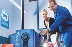 ZDK Zentralverband Deutsches Kraftfahrzeuggewerbe e.V.: Licht-Test 2013: Kostenlose Prüfung in Kfz-Betrieben (BILD)