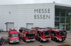 Feuerwehr Essen: FW-E: Großübung auf dem Gelände der Messe Essen - Feuerwehr Essen probt den Ernstfall