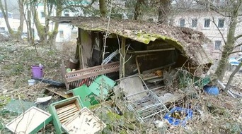 Polizeiinspektion Hameln-Pyrmont/Holzminden: POL-HOL: Wer hat Bienenstöcke zerstört?