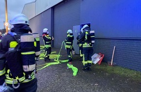 Feuerwehr Hattingen: FW-EN: Gemeldete Rauchentwicklung in Lagerhalle