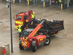 FW Ratingen: Feuerwehr Ratingen am dritten Tag in Folge im unwetterbedingten Dauereinsatz