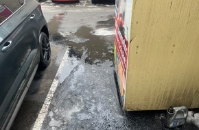 Polizeiinspektion Osnabr&uuml;ck: POL-OS: Melle: Unerlaubte Entsorgung von Alt&ouml;l auf Supermarktparkplatz - Polizei ermittelt