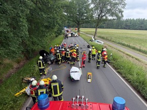 POL-STD: Sechs zum Teil schwerstverletzte Autoinsassen bei Verkehrsunfall auf Landesstraße 124