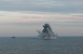 Presse- und Informationszentrum Marine: Deutsche Marine - Pressemeldung: Kriegsaltlasten: Deutsches Minensuchboot beseitigt Munition vor Frankreichs Küste
