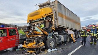 Polizeiinspektion Delmenhorst / Oldenburg - Land / Wesermarsch: POL-DEL: Autobahnpolizei Ahlhorn: Vier Verletzte und hoher Sachschaden bei Verkehrsunfall auf der Autobahn 1 im Bereich der Gemeinde Dinklage