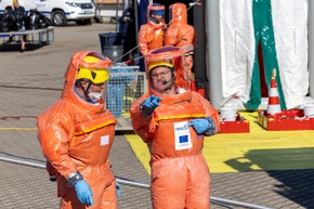THW LVBEBBST: THW übt gemeinsam mit polnischer Feuerwehr CBRN-Einsatzszenarien