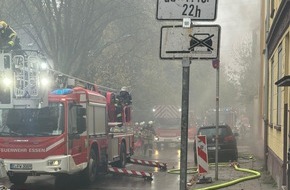 Feuerwehr Essen: FW-E: Kellerbrand in einem Mehrfamilienhaus - Treppenraum verraucht