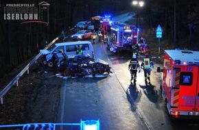 Feuerwehr Iserlohn: FW-MK: Schwerer Verkehrsunfall auf der Dortmunder Straße - Einsatzreicher Nachmittag