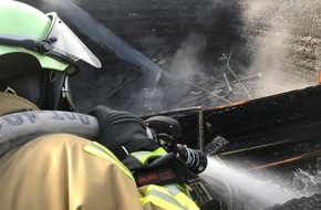 Feuerwehr Bottrop: FW-BOT: Brandausbreitung verhindert