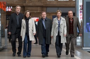 ZDF: Fünfteiliges ZDF-Krimi-Special aus 5 Städten/"SOKO: Der Prozess": Eine Rockerbanden-Spur führt quer durch Deutschland/Reguläre neue Folgen ab Oktober mit Jubiläen und neuen Gesichtern (BILD)