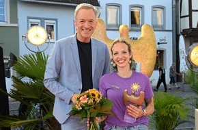 SWR - Südwestrundfunk: SWR / Ehrensache-Preise in Alzey verliehen / Publikumspreis an Eva Jammermann aus Bitburg
