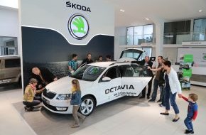 Skoda Auto Deutschland GmbH: Markteinführung: SKODA Octavia Combi begeistert tausende Kunden (BILD)