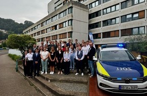 Hauptzollamt Saarbrücken: HZA-SB: Berufseinsteiger beim Hauptzollamt Saarbrücken; Jetzt Karriere beim ZOLL starten!