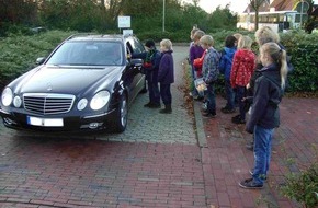 Polizeiinspektion Cuxhaven: POL-CUX: Unfall in Cuxhaven unter Alkoholeinfluss verursacht+++ Einbruch in ein Wohnhaus in Cuxhaven+++ Büroeinbruch in Cadenberge+++ Schüleraktion"Saure Zitrone" in Lamstedt+++Foto-Download möglich+++