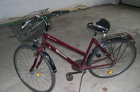Polizeiinspektion Nienburg / Schaumburg: POL-NI: Ließen Diebe das Fahrrad zurueck ? (Bild im Download)