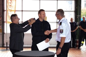 FW Bremerhaven: Beförderungen zu Haupt- und Oberbrandmeistern bei der Feuerwehr Bremerhaven
