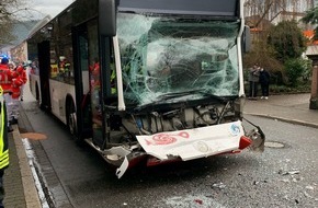 Polizeidirektion Neustadt/Weinstraße: POL-PDNW: Unfall mit zwei Linienbussen in Lambrecht