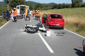 Polizeidirektion Kaiserslautern: POL-PDKL: Motorradfahrerin schwer verletzt