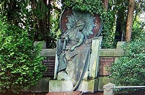 Polizei Mettmann: POL-ME: Erneut Bronzefigur von Friedhof gestohlen - die Polizei bitte um Hinweise - Hilden - 2404062