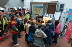 Freiwillige Feuerwehr Menden: FW Menden: Brandschutzerziehung im Kindergarten und in der Grundschule Schwitten