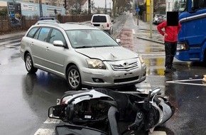 Polizeidirektion Worms: POL-PDWO: Worms - Rollerfahrer bei Frontalzusammenstoß schwer verletzt