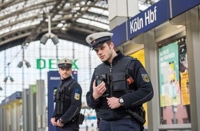 Bundespolizeidirektion Sankt Augustin: BPOL NRW: Trotz aggressivem Angriff - Opfer rettet Täter vor Sturz ins Gleis