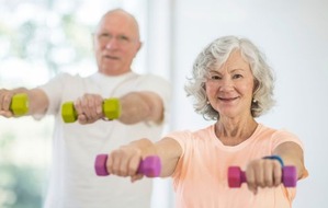 Bundesinstitut f&uuml;r &Ouml;ffentliche Gesundheit: Zum Tag der &auml;lteren Menschen: St&uuml;rze vermeiden und sicher auf den Beinen bleiben