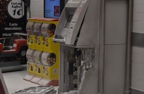 Polizei Aachen: POL-AC: Einbruch in Supermarkt-Filiale - Geldautomat aufgebrochen