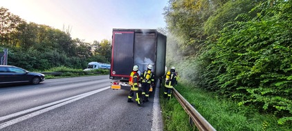 Freiwillige Feuerwehr Werne: FW-WRN: FEUER_2 - LZ1 - brennt LKW auf Seitenstreifen