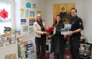 Polizeidirektion Osnabr&uuml;ck: POL-OS: Geschenkaktion: Polizei bringt Kinderaugen zum Leuchten