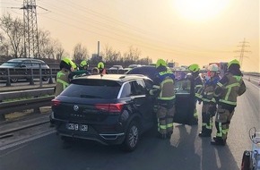 Feuerwehr Oberhausen: FW-OB: Verkehrsunfall auf der BAB 42