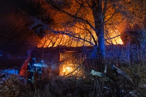 FW Porta Westfalica: 11.03.2025 - Möllbergen: Erneuter Großbrand am Uffelner Weg