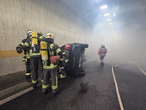 FW-AR: Schwerer Verkehrsunfall auf der BAB 46 im Tunnel Uentrop mit 3 verletzten Personen Großangelegte Rettungsübung im Tunnel der A46 bei Arnsberg
